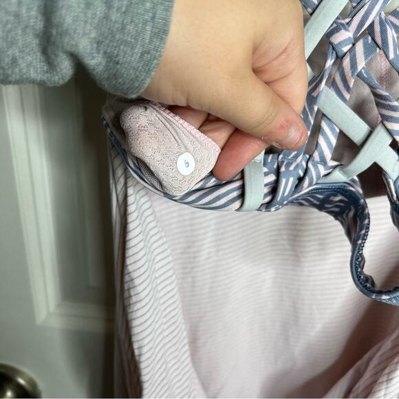 Lululemon Wild Tank Strappy 2-in-1 Bra Tank Blush Quartz Size 6 - Picture 8 of 8